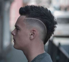 Мужская стрижка Mohawk (Ирокез)